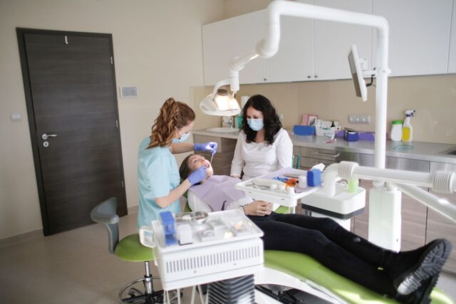 Până la ce vârstă trebuie să supraveghezi periajul copilului